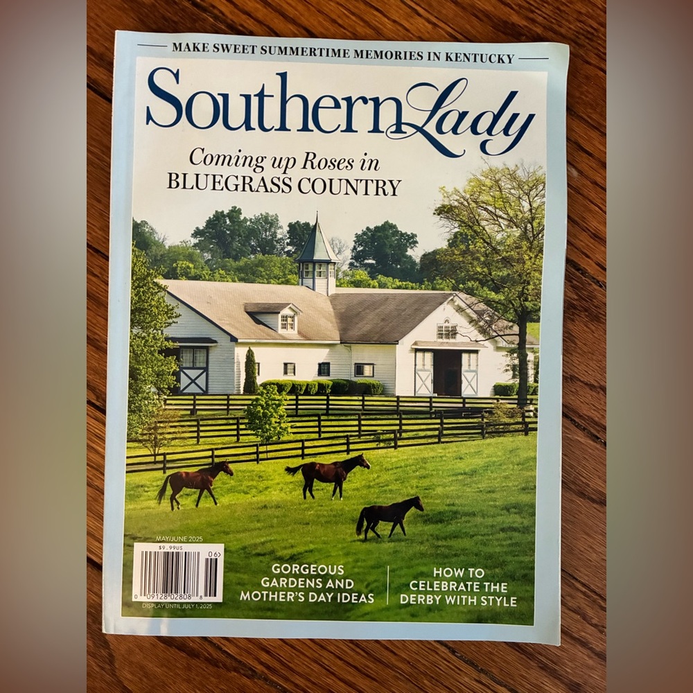 Southern Lady Magazines - Blue, Pink, White Covers - Picture 3 of 7